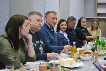 Глава Георгиевского округа встретился с матерями и женами погибших военнослужащих