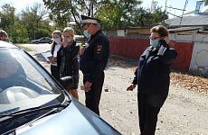 В Георгиевском городском округе сотрудники полиции и общественники провели профилактическую акцию «Ребенок в такси» 