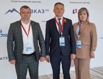 Глава Георгиевского округа посетил Первую Кавказскую инвестиционную выставку