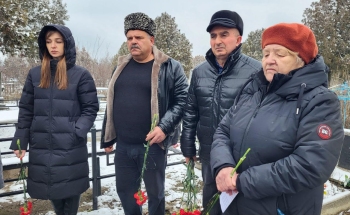 В Георгиевском округе почтили память Неизвестного солдата