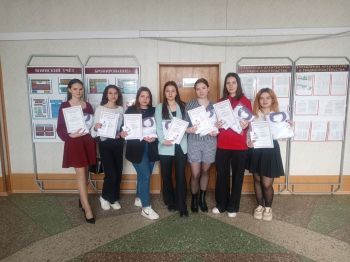 Добровольцам Георгиевского округа вручили волонтерские книжки