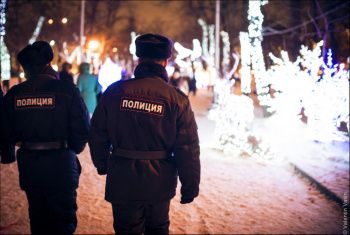 Обеспечение общественной безопасности граждан во время проведения торжественных мероприятий, посвященных новогодним и рождественским праздникам