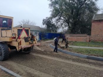 В селе Арзгир на Ставрополье начат ремонт социально значимой автодороги