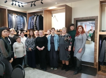 Георгиевские студенты посетили швейное производство 