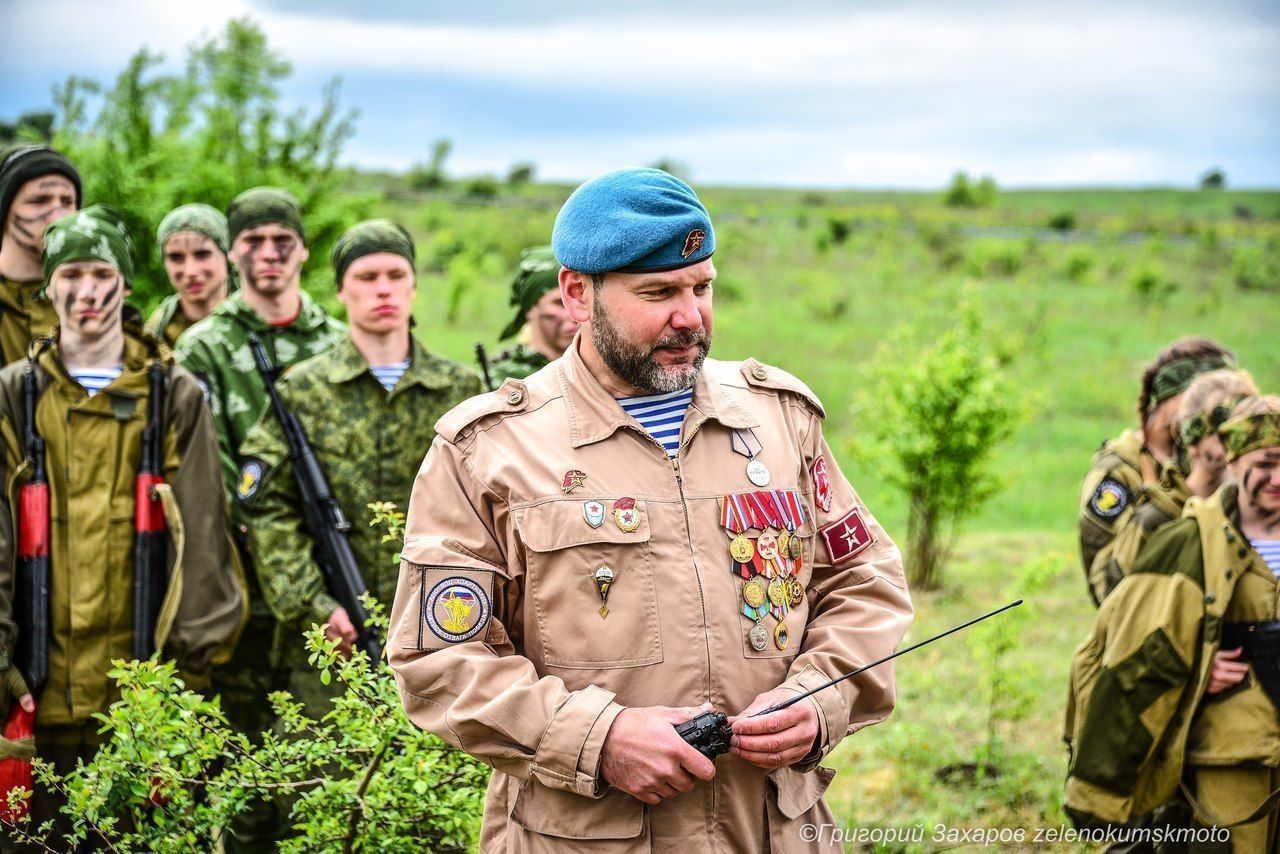 Солдат рождение. Военно-историческая реконструкция. Реконструкция в Псковской области. Военно-историческая реконструкция Боровский. Семья военного.