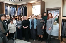 Георгиевские студенты посетили швейное производство 