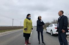 Ремонт автодороги близ хутора Новомихайловского