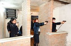Соревнования по стрельбе среди сотрудниц полиции прошли в Георгиевском городском округе